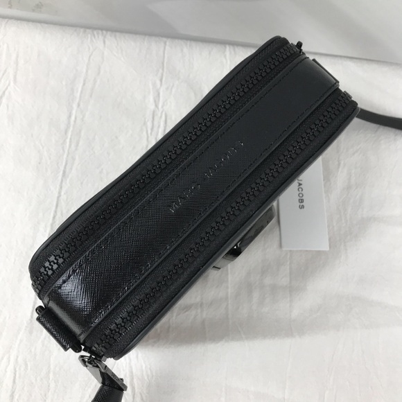 Marc Jacobs Black Crossbody Bag with Logo Accent - Picture 6 of 11